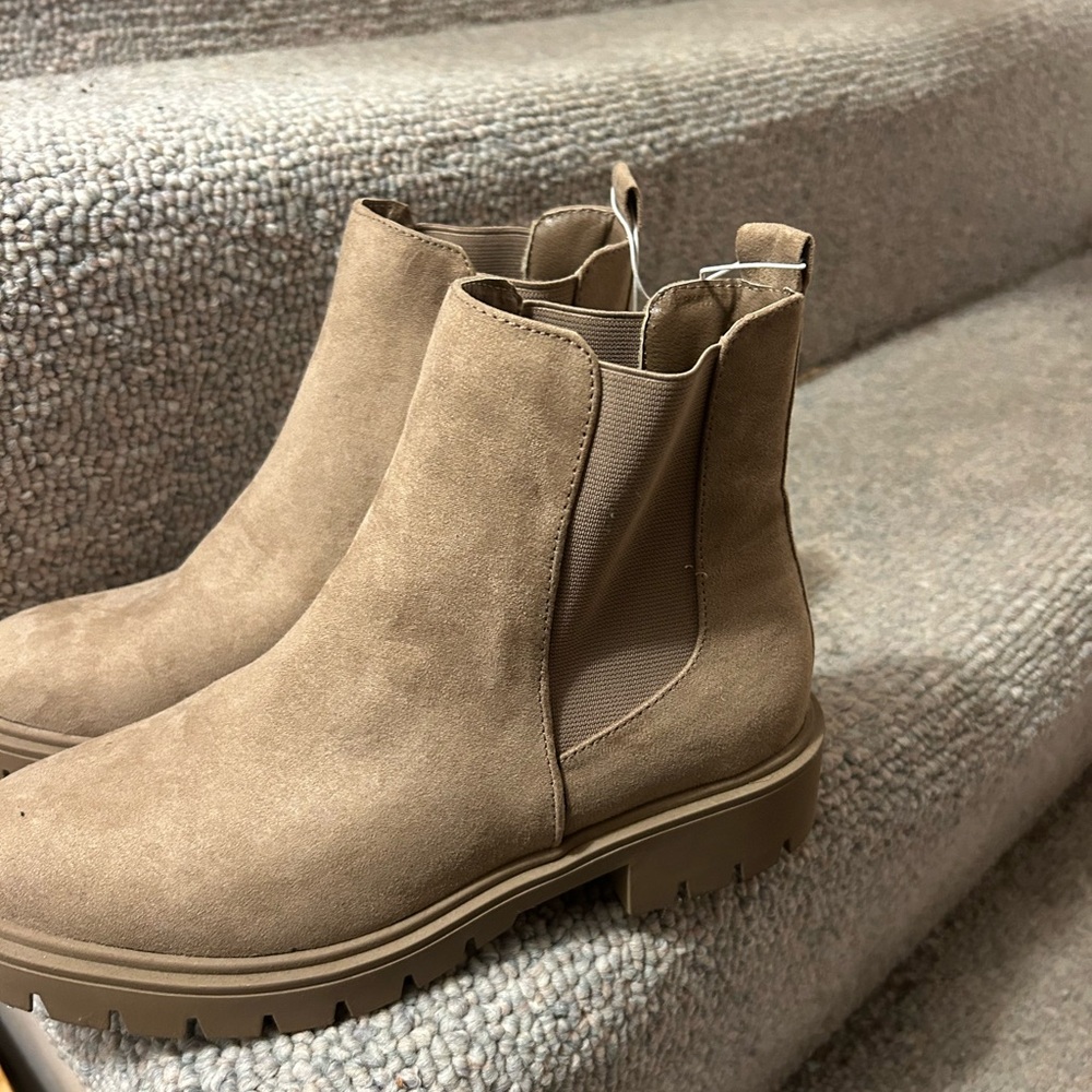 Esprit Tan Ankle Boots - Picture 4 of 6